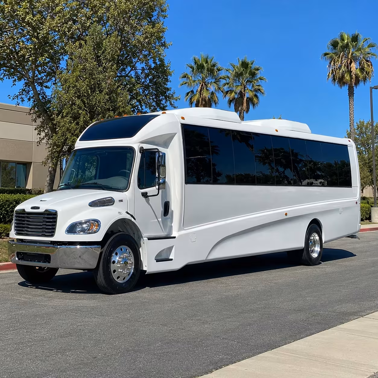 midland 35 passenger minibus rental